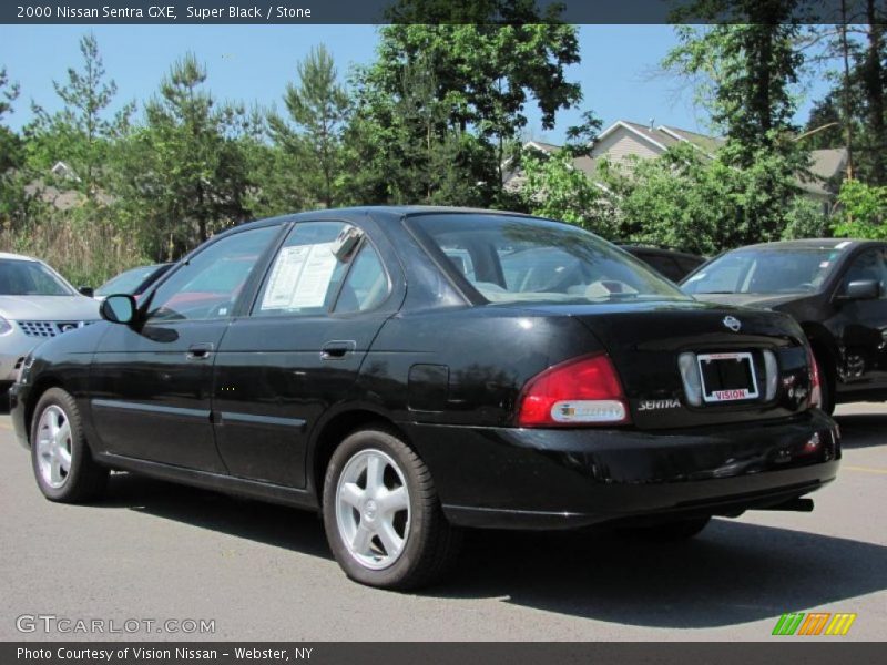 Super Black / Stone 2000 Nissan Sentra GXE