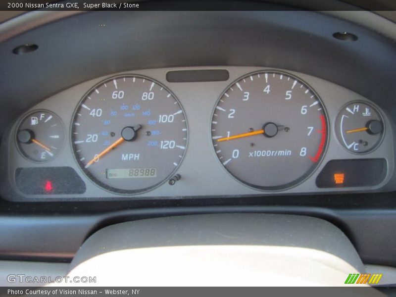 Super Black / Stone 2000 Nissan Sentra GXE