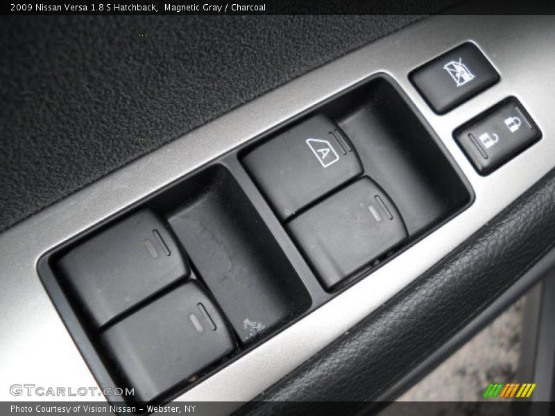 Magnetic Gray / Charcoal 2009 Nissan Versa 1.8 S Hatchback