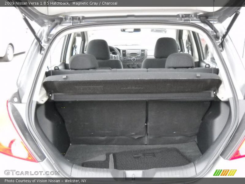 Magnetic Gray / Charcoal 2009 Nissan Versa 1.8 S Hatchback