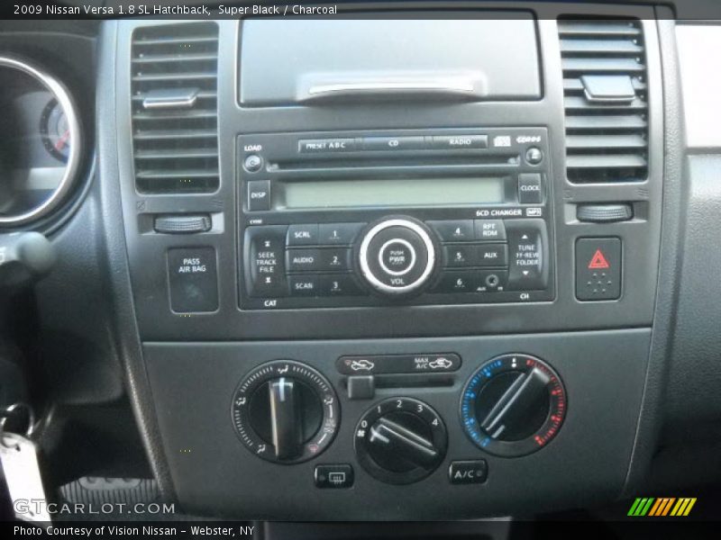 Super Black / Charcoal 2009 Nissan Versa 1.8 SL Hatchback