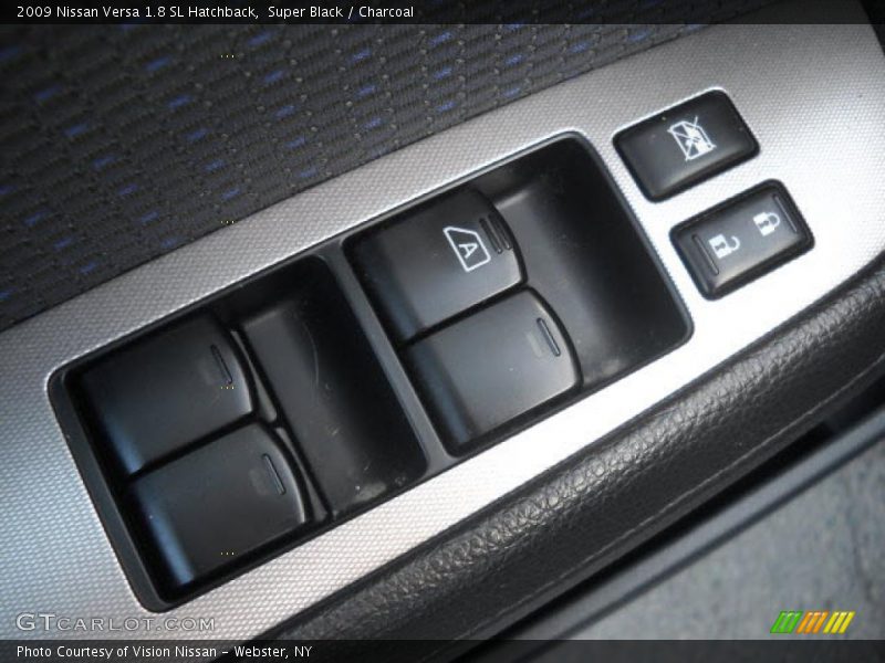 Super Black / Charcoal 2009 Nissan Versa 1.8 SL Hatchback