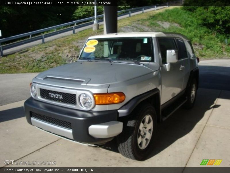 Titanium Metallic / Dark Charcoal 2007 Toyota FJ Cruiser 4WD