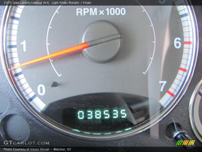 Light Khaki Metallic / Khaki 2005 Jeep Liberty Limited 4x4