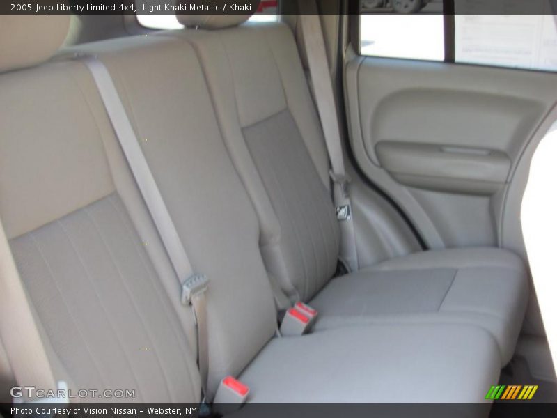 Light Khaki Metallic / Khaki 2005 Jeep Liberty Limited 4x4