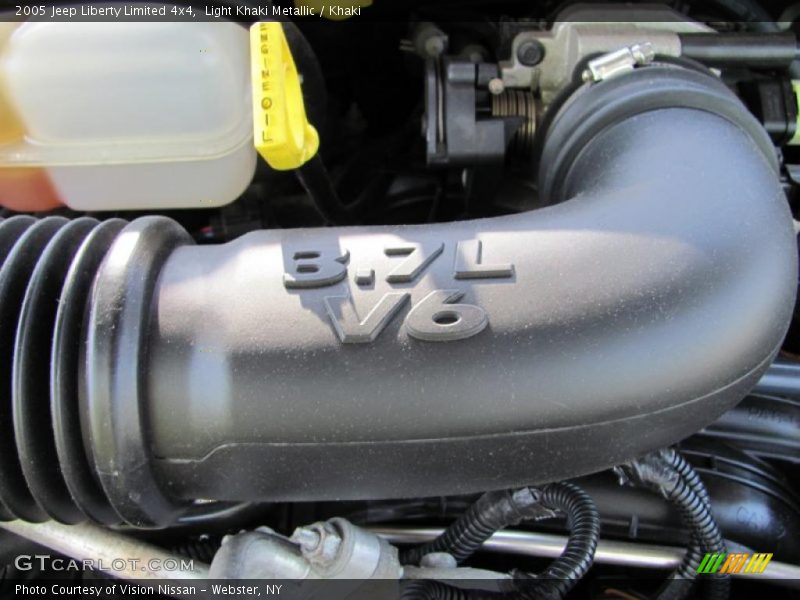 Light Khaki Metallic / Khaki 2005 Jeep Liberty Limited 4x4