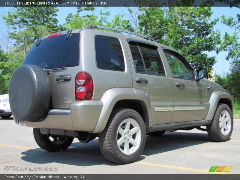 Light Khaki Metallic / Khaki 2005 Jeep Liberty Limited 4x4