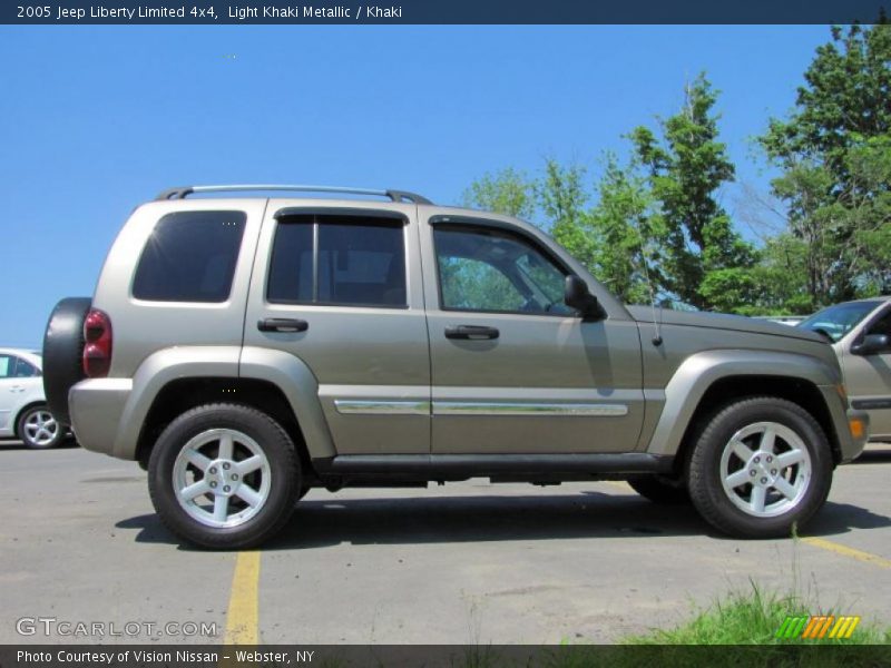 Light Khaki Metallic / Khaki 2005 Jeep Liberty Limited 4x4