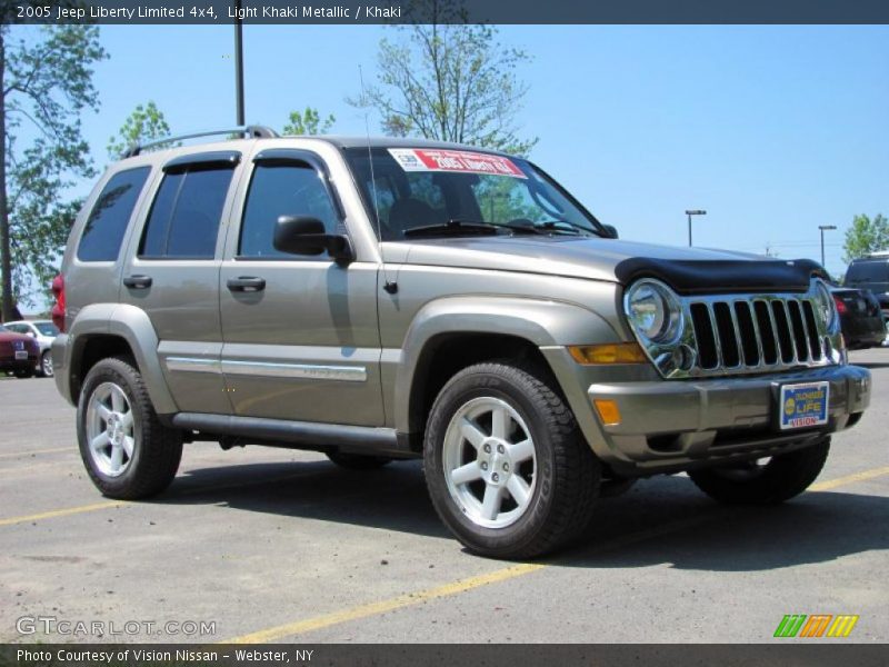 Light Khaki Metallic / Khaki 2005 Jeep Liberty Limited 4x4