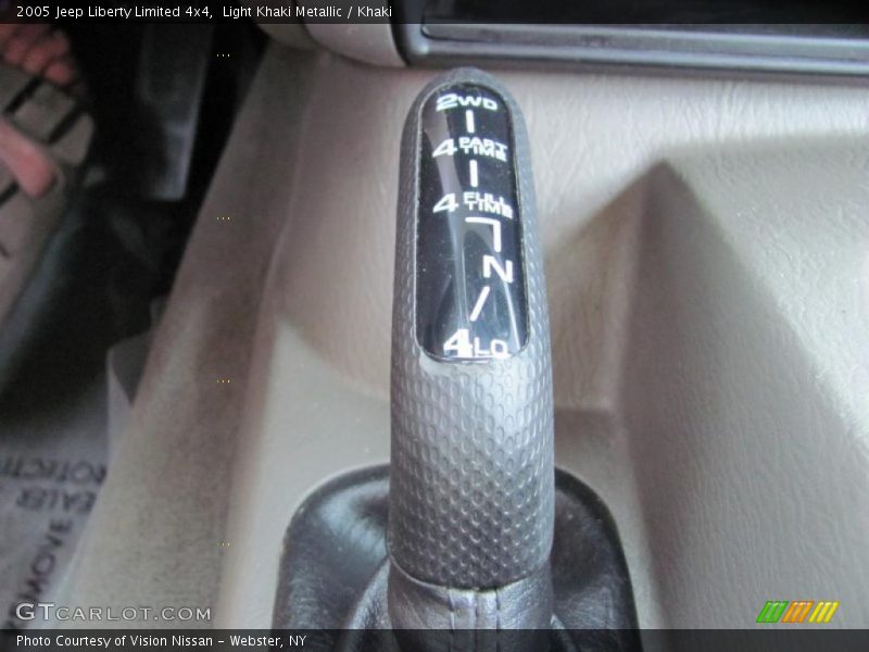 Light Khaki Metallic / Khaki 2005 Jeep Liberty Limited 4x4