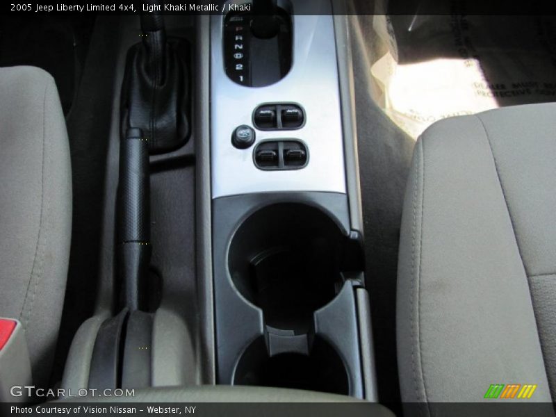 Light Khaki Metallic / Khaki 2005 Jeep Liberty Limited 4x4