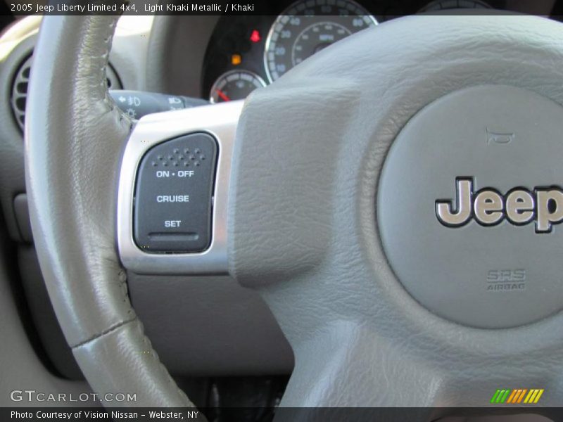 Light Khaki Metallic / Khaki 2005 Jeep Liberty Limited 4x4