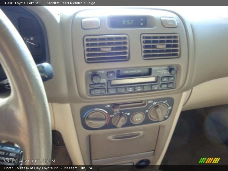 Sandrift Pearl Metallic / Beige 1998 Toyota Corolla CE
