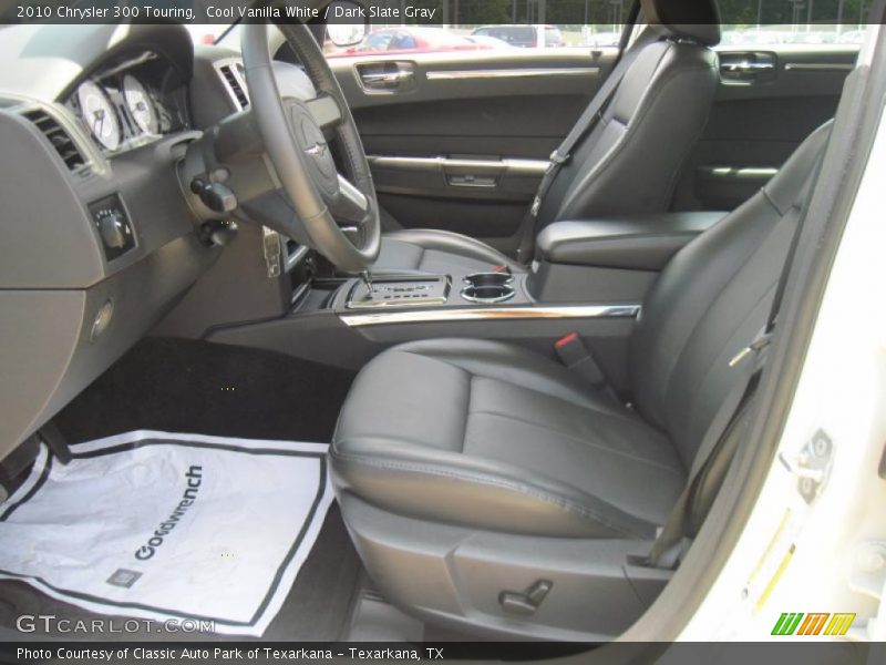Cool Vanilla White / Dark Slate Gray 2010 Chrysler 300 Touring