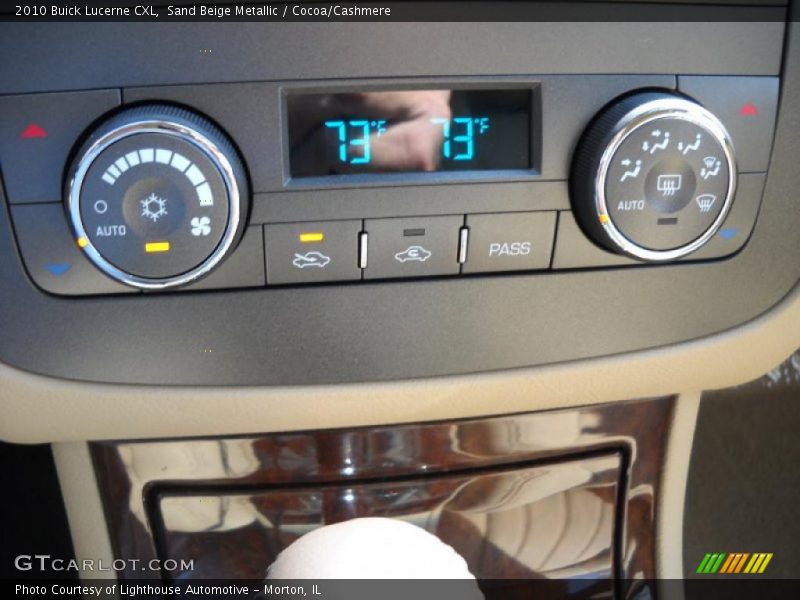 Sand Beige Metallic / Cocoa/Cashmere 2010 Buick Lucerne CXL