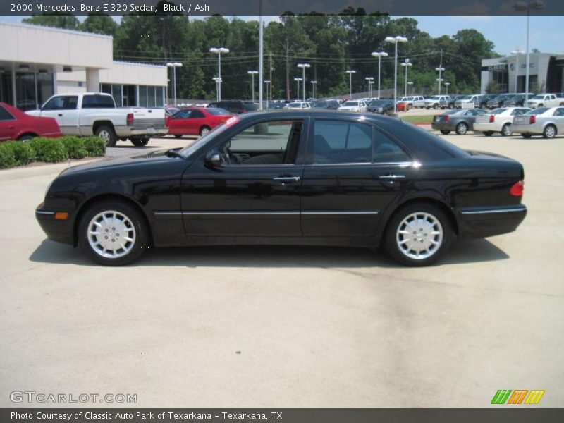 Black / Ash 2000 Mercedes-Benz E 320 Sedan