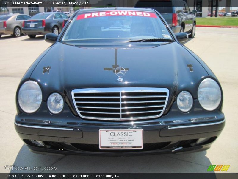 Black / Ash 2000 Mercedes-Benz E 320 Sedan
