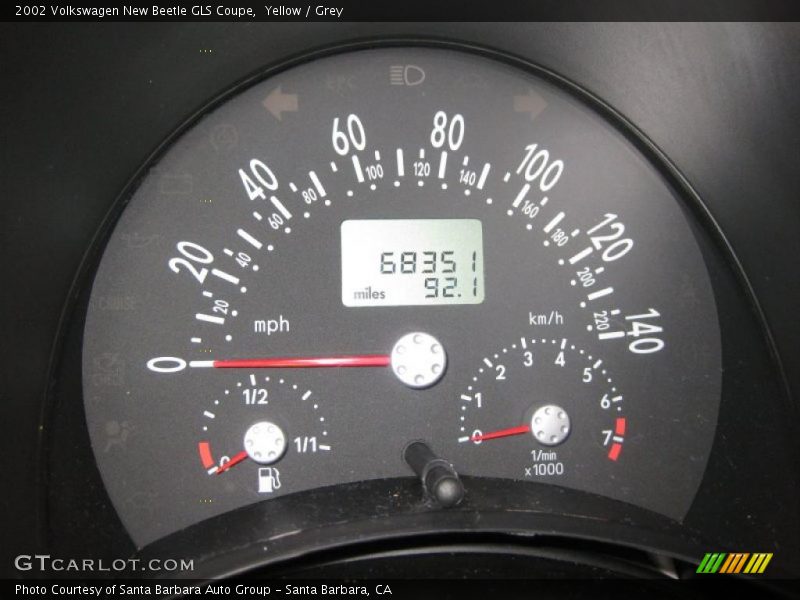 Yellow / Grey 2002 Volkswagen New Beetle GLS Coupe