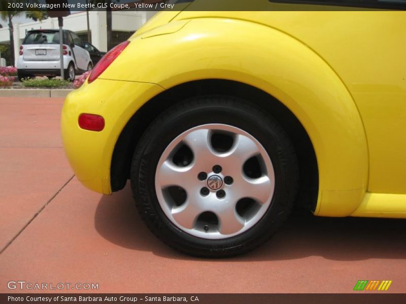 Yellow / Grey 2002 Volkswagen New Beetle GLS Coupe