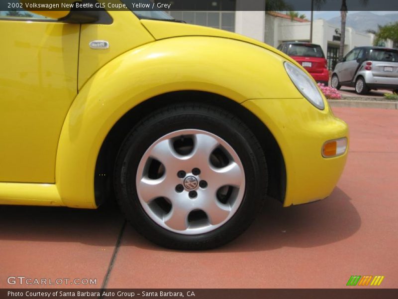 Yellow / Grey 2002 Volkswagen New Beetle GLS Coupe