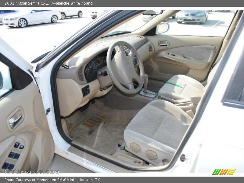 Avalanche White / Sand 2001 Nissan Sentra GXE