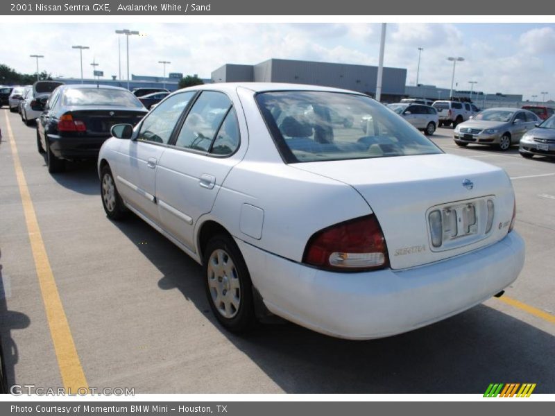 Avalanche White / Sand 2001 Nissan Sentra GXE