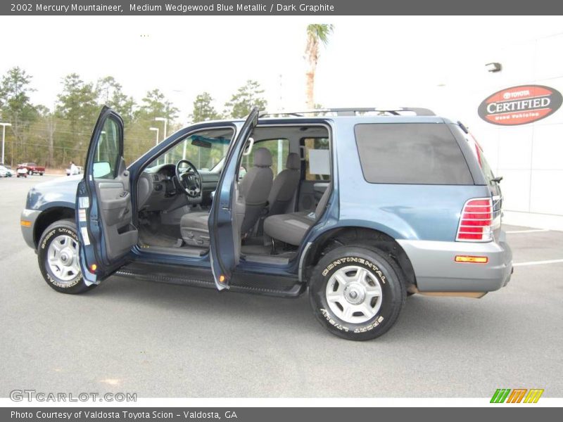 Medium Wedgewood Blue Metallic / Dark Graphite 2002 Mercury Mountaineer