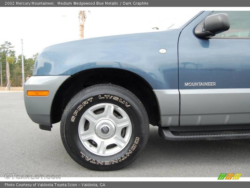 Medium Wedgewood Blue Metallic / Dark Graphite 2002 Mercury Mountaineer