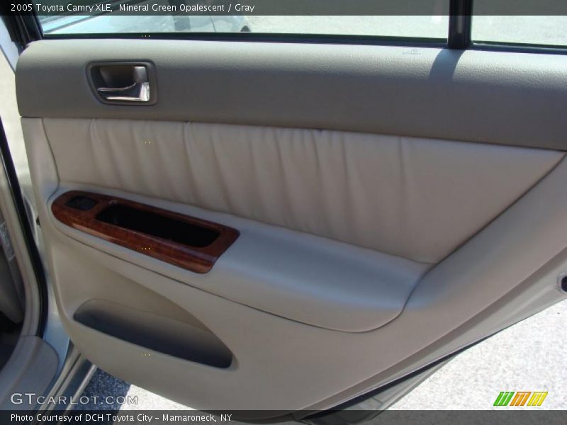 Mineral Green Opalescent / Gray 2005 Toyota Camry XLE