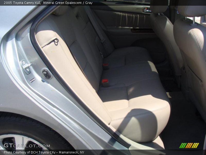 Mineral Green Opalescent / Gray 2005 Toyota Camry XLE