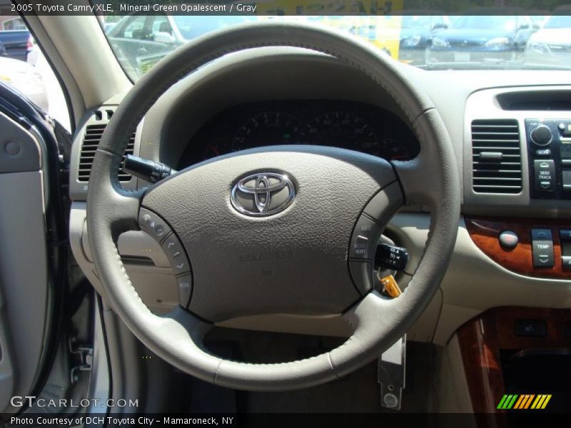 Mineral Green Opalescent / Gray 2005 Toyota Camry XLE