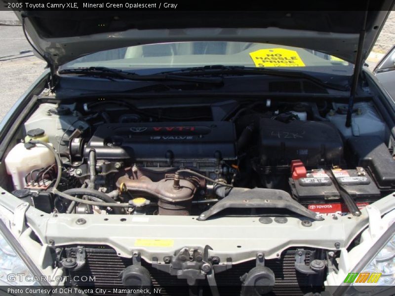 Mineral Green Opalescent / Gray 2005 Toyota Camry XLE