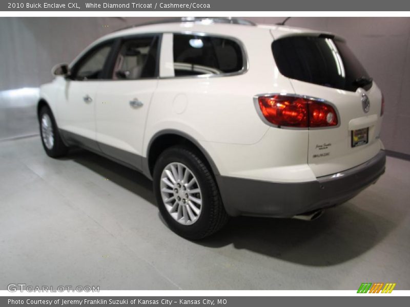 White Diamond Tricoat / Cashmere/Cocoa 2010 Buick Enclave CXL