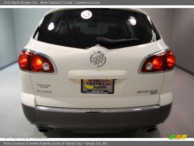 White Diamond Tricoat / Cashmere/Cocoa 2010 Buick Enclave CXL