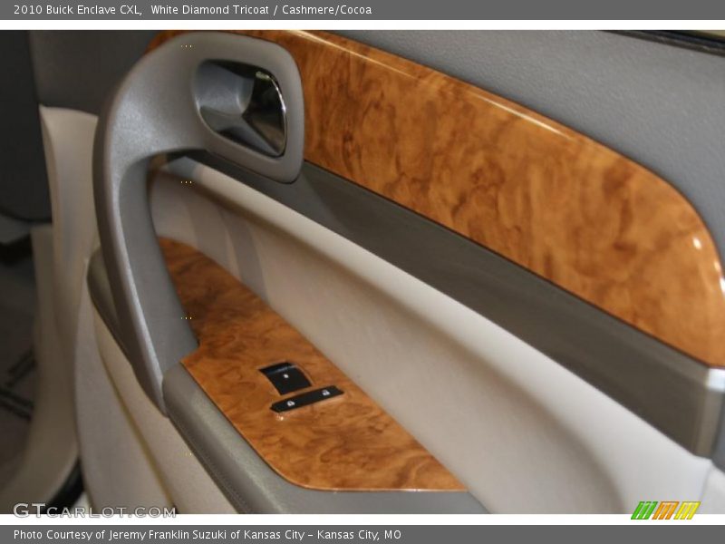 White Diamond Tricoat / Cashmere/Cocoa 2010 Buick Enclave CXL