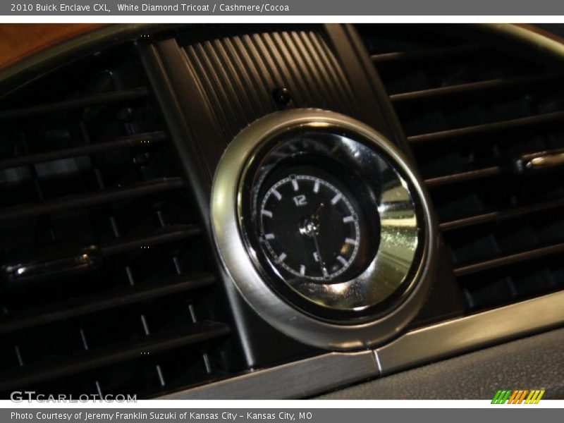 White Diamond Tricoat / Cashmere/Cocoa 2010 Buick Enclave CXL