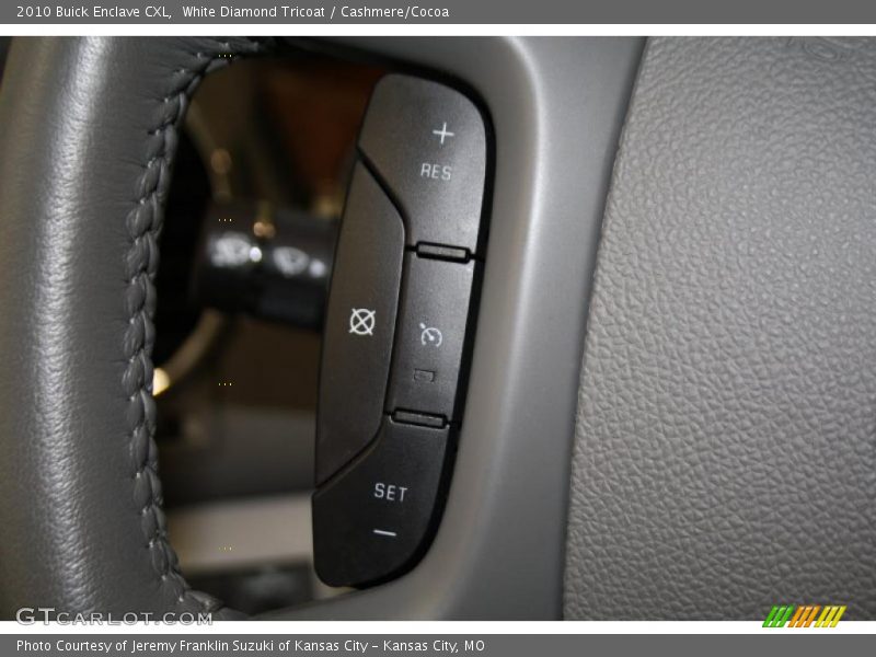 White Diamond Tricoat / Cashmere/Cocoa 2010 Buick Enclave CXL