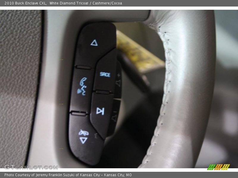 White Diamond Tricoat / Cashmere/Cocoa 2010 Buick Enclave CXL