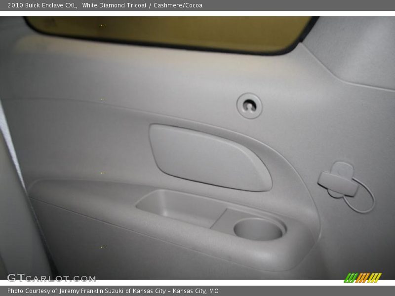 White Diamond Tricoat / Cashmere/Cocoa 2010 Buick Enclave CXL