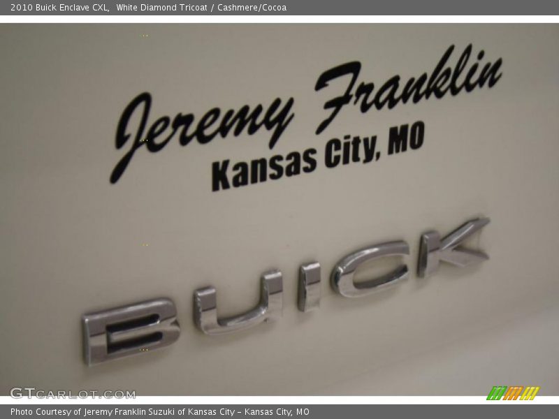 White Diamond Tricoat / Cashmere/Cocoa 2010 Buick Enclave CXL