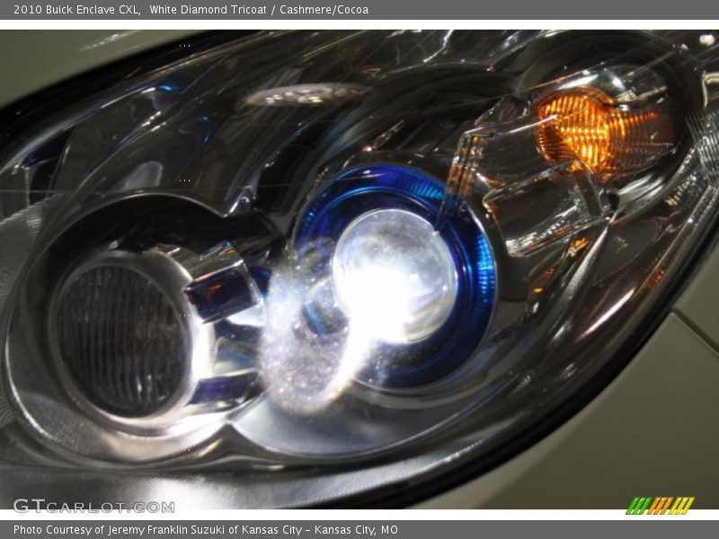 White Diamond Tricoat / Cashmere/Cocoa 2010 Buick Enclave CXL