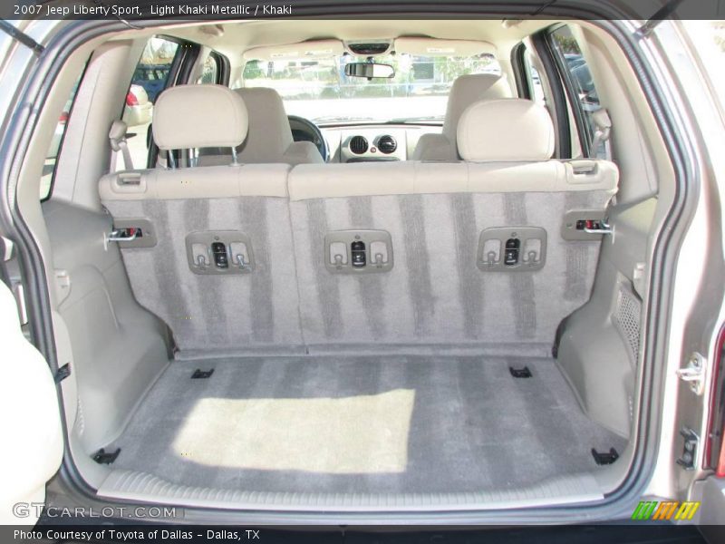 Light Khaki Metallic / Khaki 2007 Jeep Liberty Sport
