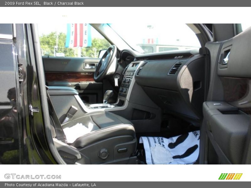 Black / Charcoal Black 2009 Ford Flex SEL