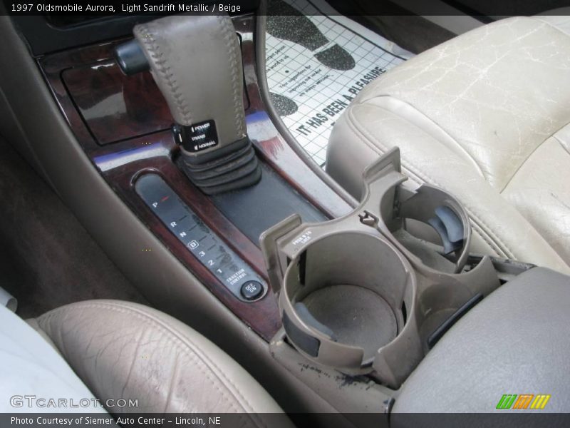 Light Sandrift Metallic / Beige 1997 Oldsmobile Aurora