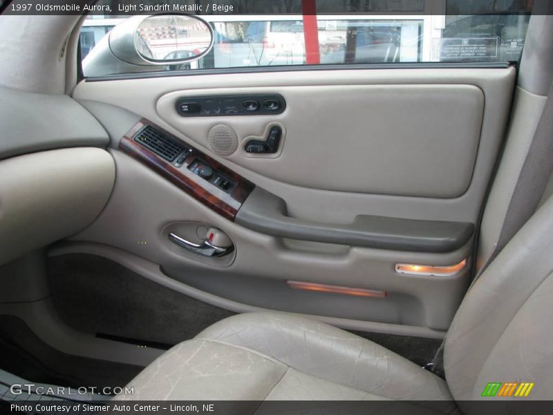 Light Sandrift Metallic / Beige 1997 Oldsmobile Aurora