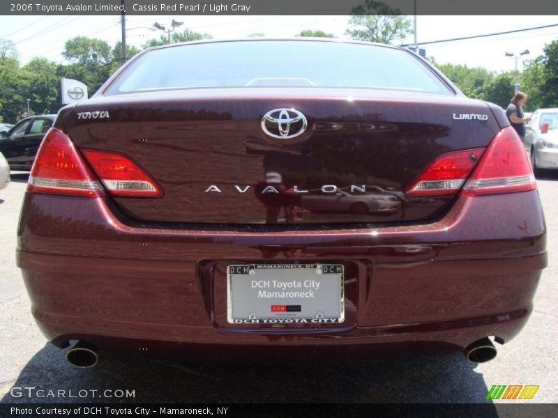 Cassis Red Pearl / Light Gray 2006 Toyota Avalon Limited