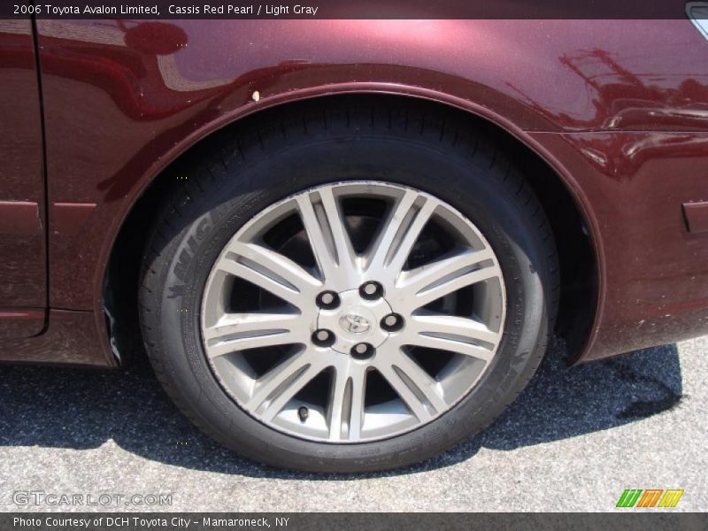 Cassis Red Pearl / Light Gray 2006 Toyota Avalon Limited