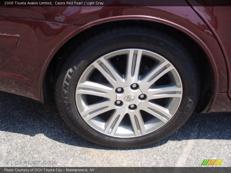 Cassis Red Pearl / Light Gray 2006 Toyota Avalon Limited