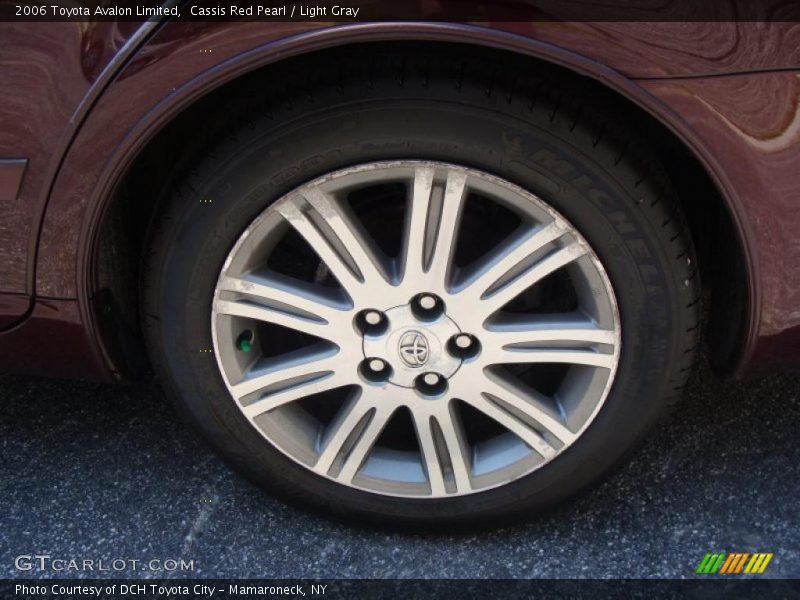 Cassis Red Pearl / Light Gray 2006 Toyota Avalon Limited