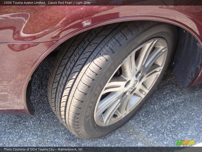 Cassis Red Pearl / Light Gray 2006 Toyota Avalon Limited